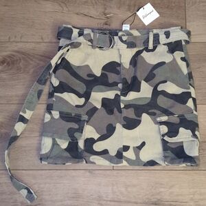 3/$16 Revamped Camouflage Skirt with Belt NWT